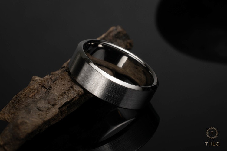 Titan ring