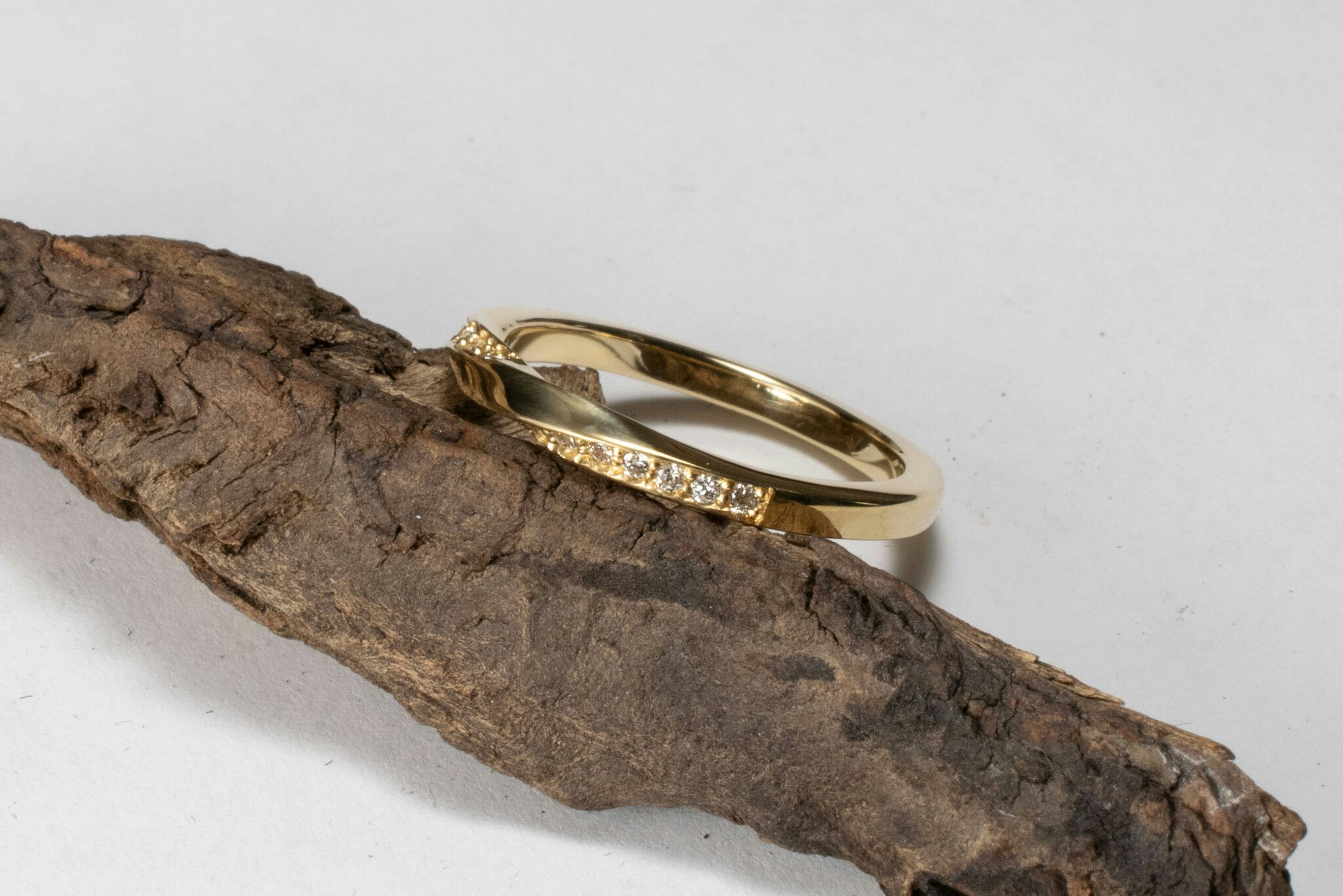 Vacker stilren ring