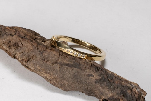 Vacker stilren ring