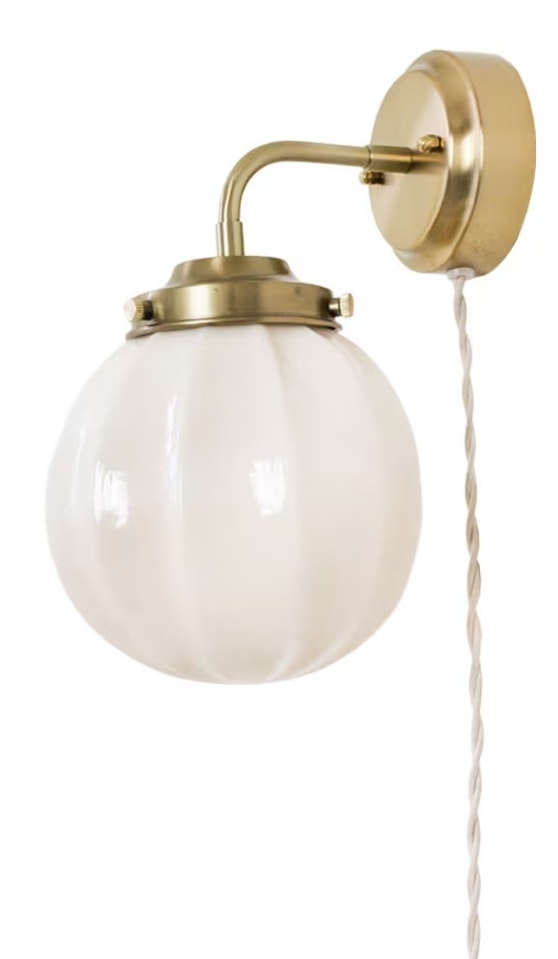 Vägglampa Marit Mässing/Opal Beige Liten Munblåst