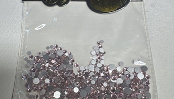 Rosa stenar med silverbotten i  mixade storlekar 1440 i förpackning