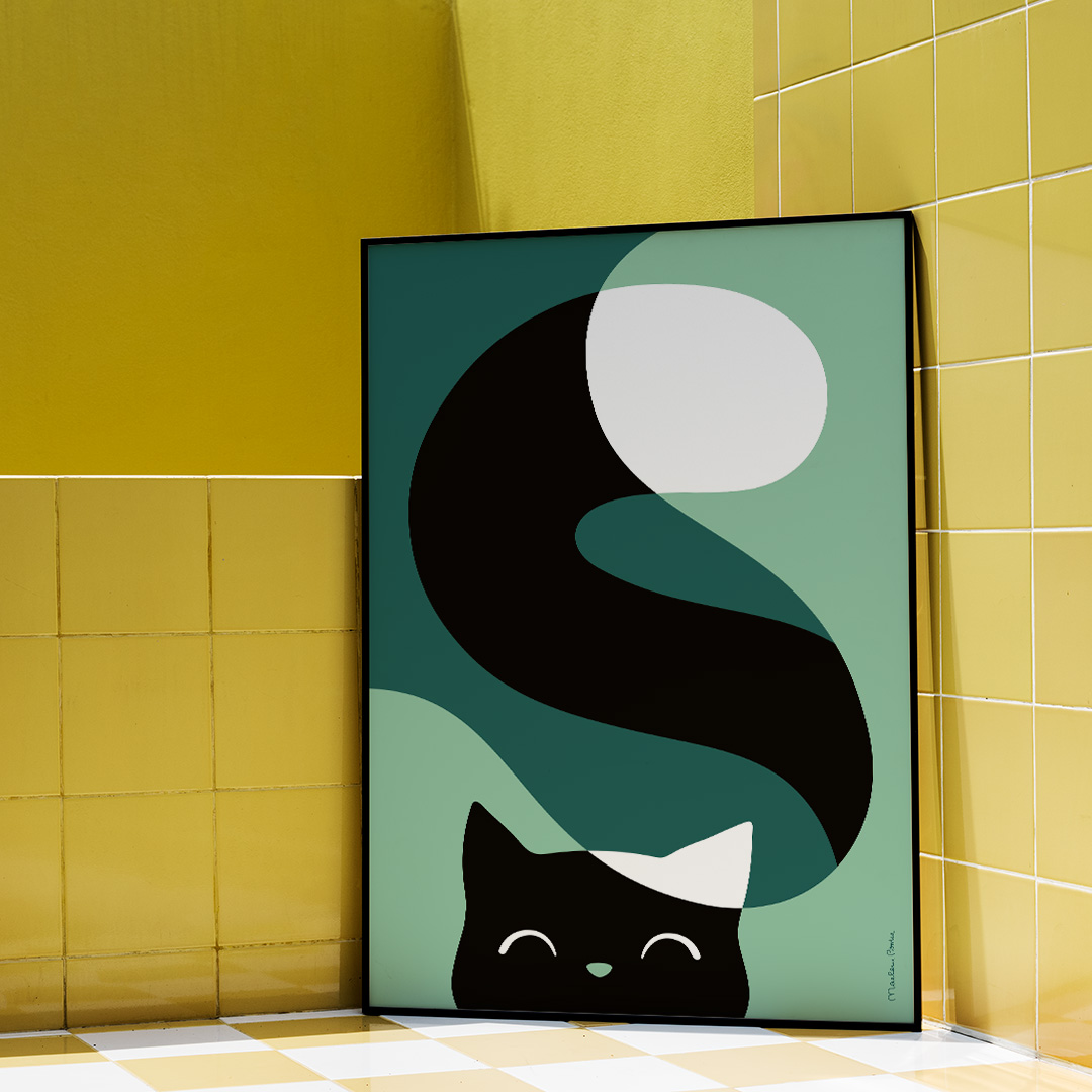 Poster med motivet Glad katt – en svartvit katt som kikar fram och som har en lång slingrande svans. Färg: mint och petrol.
