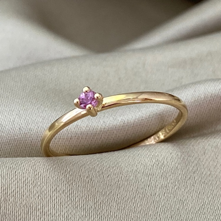 Little Princess Pink Sapphirering. The most adorable 18k gold ring with a pink sapphire. Made by Stockholm Jewels