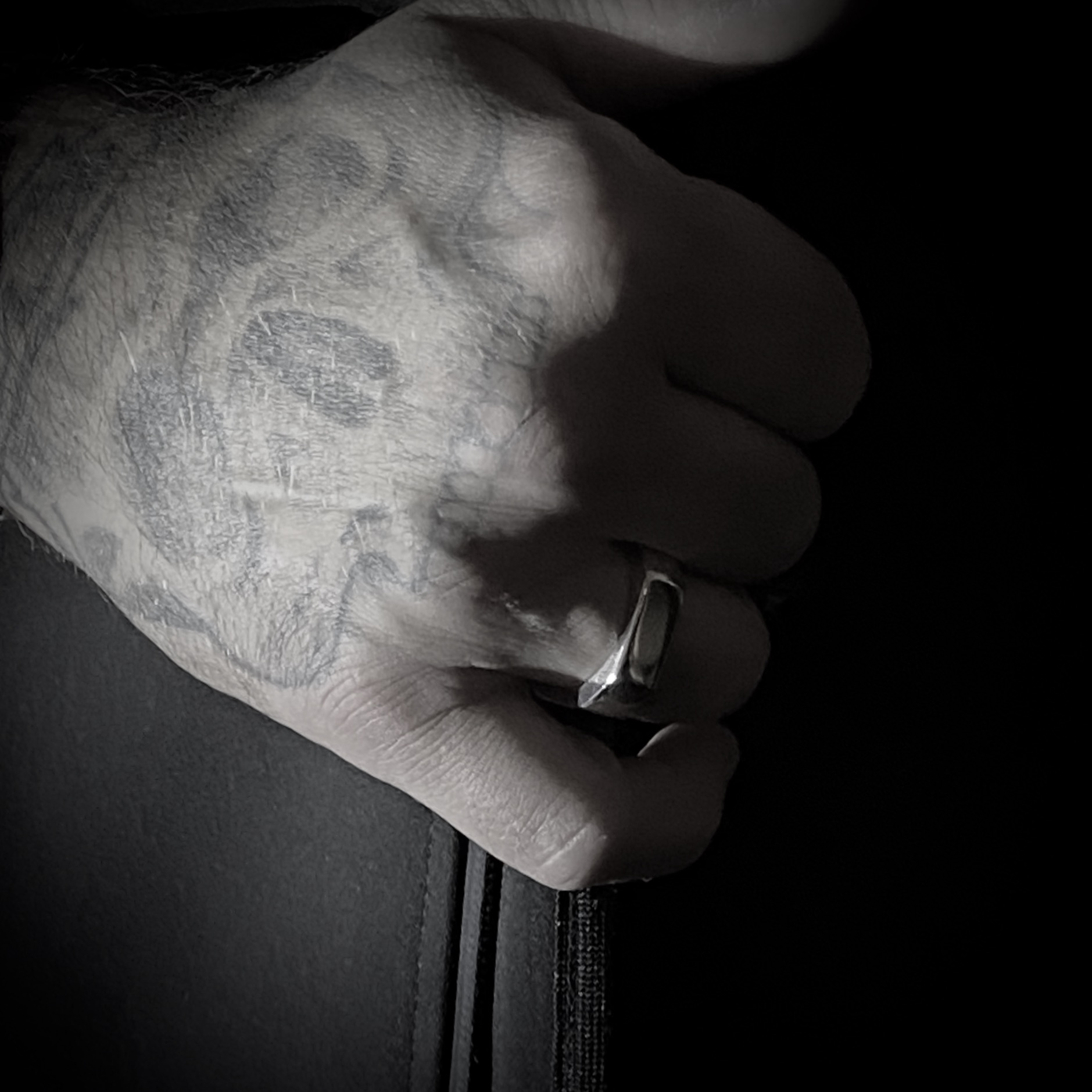 Mutterring. Kraftfull ring I silver made by ETENA Jewellery & design.
