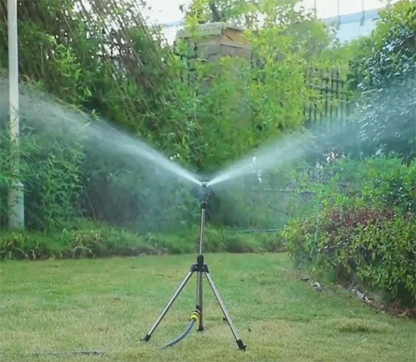 Vattenspridare med stativ - 360 graders roterande munstycke