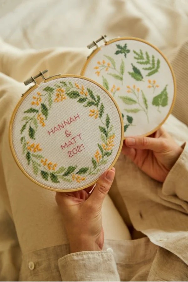 Broderikit korsstygn "The serene leaves"