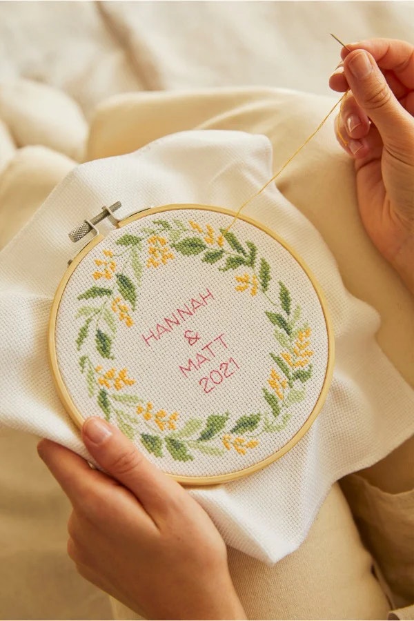Broderikit korsstygn "The serene leaves"