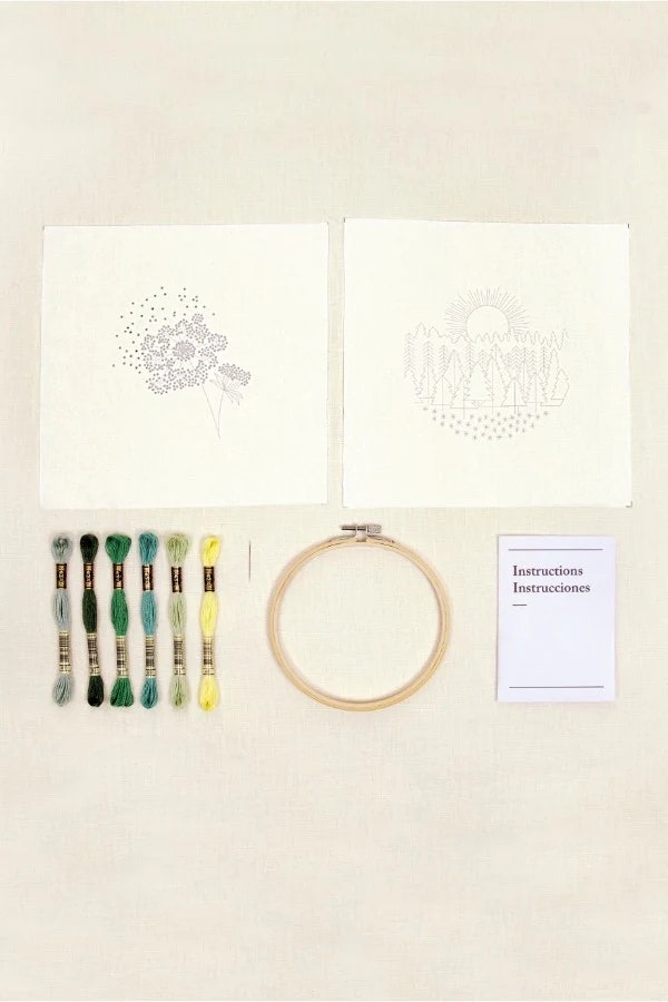 Broderikit "The woodland walk"