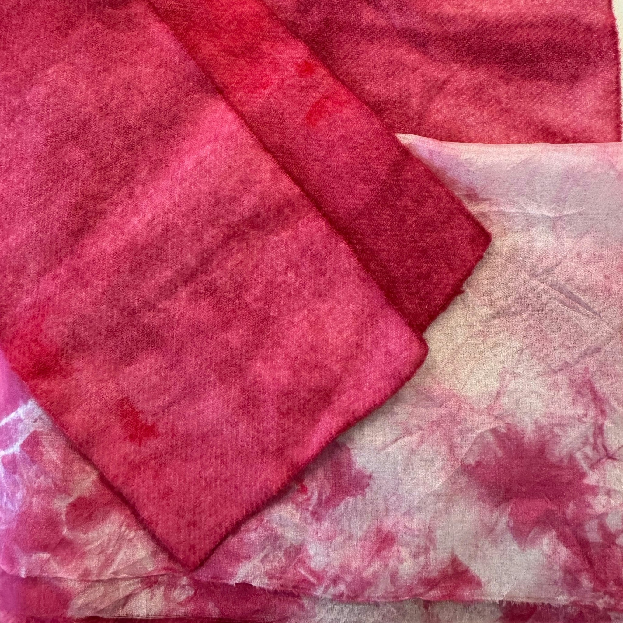 Vadmal & siden cerise