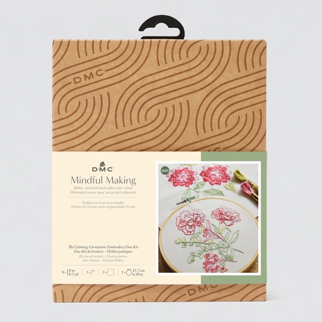 Broderikit "The Calming Carnations"