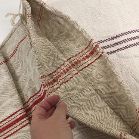 Tygsäck med röda ränder
