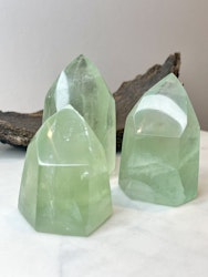 Grön Fluorit, polerad kristallspets