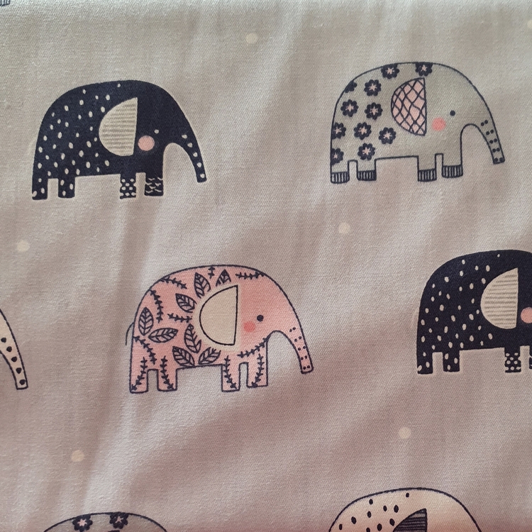 Bomullspolin med elefanter