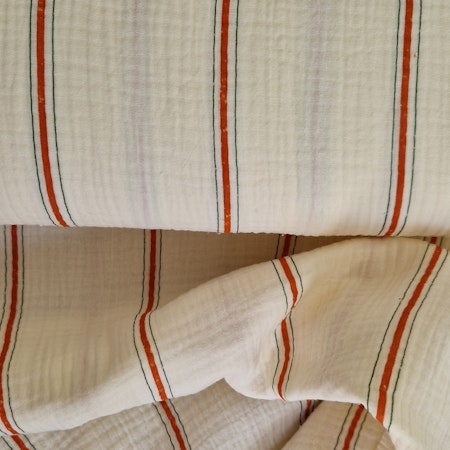 MUSLIN RÖD RAND