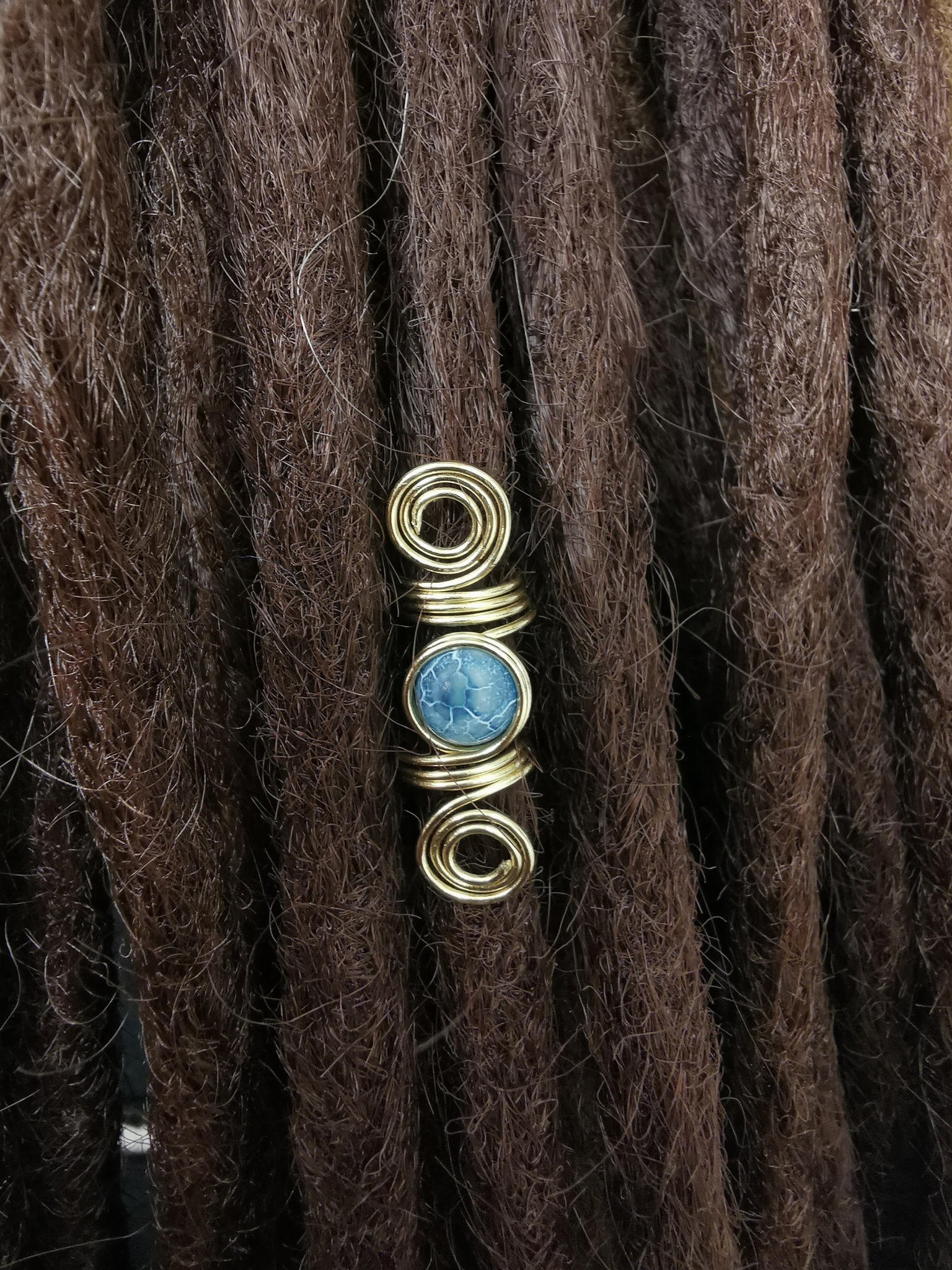 Spiral - Blå pärla (Guld 1 cm)