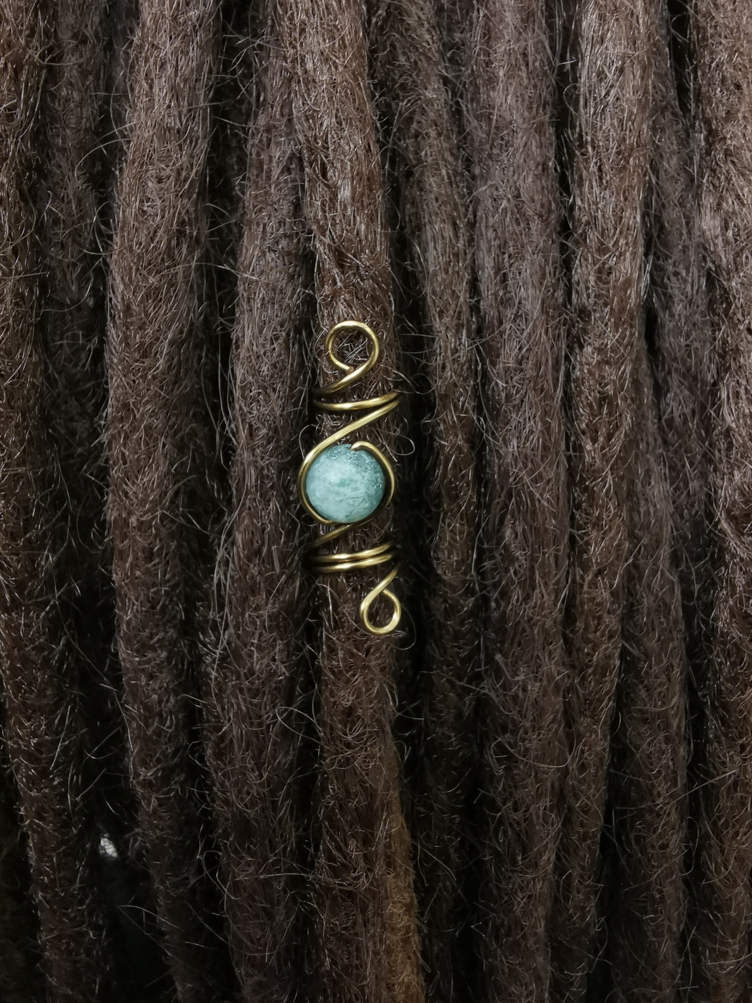 Spiral - Grön/blå pärla (Guld 1 cm)