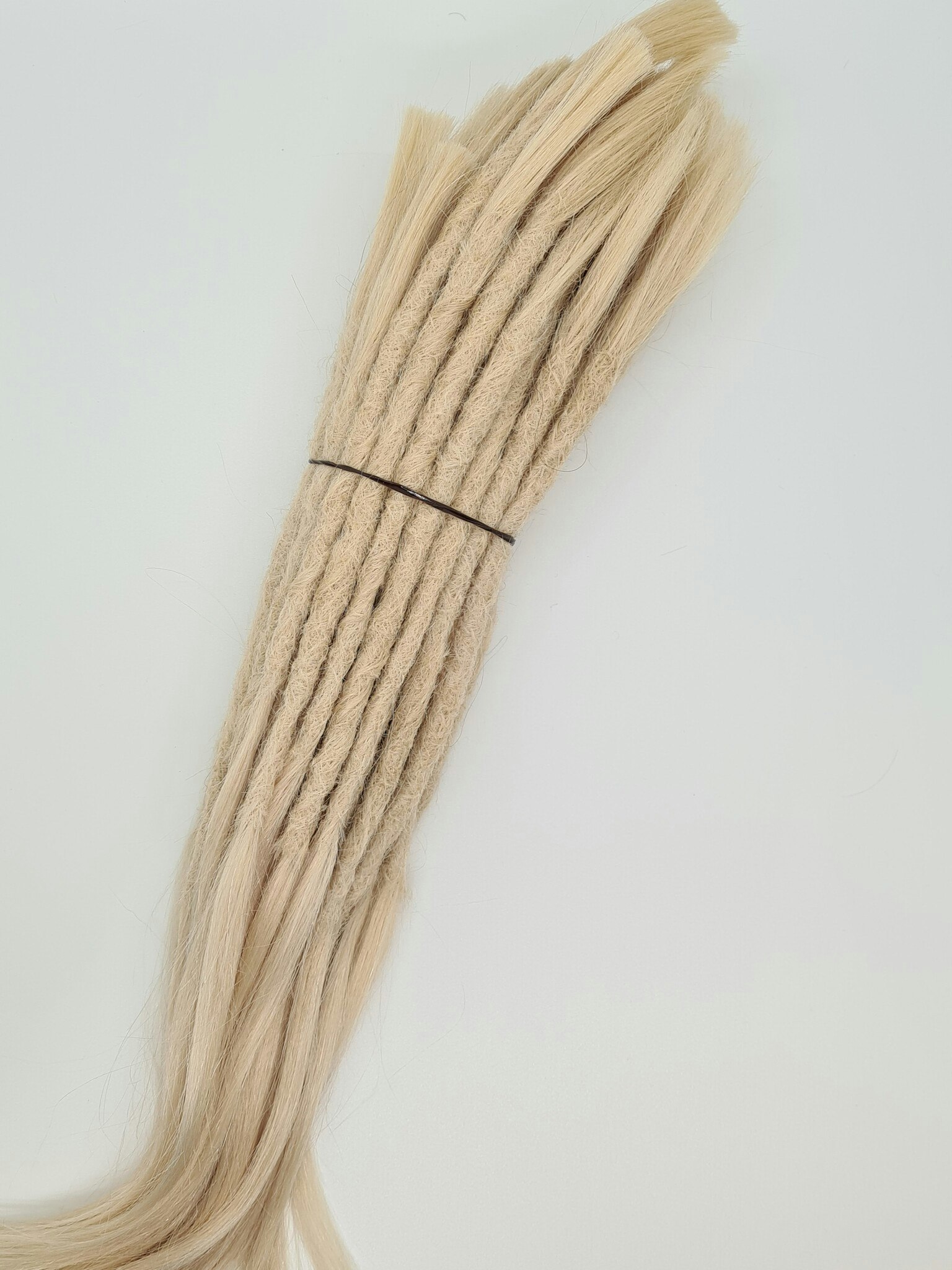 Ljusblond Äkta Dreads 40-45cm