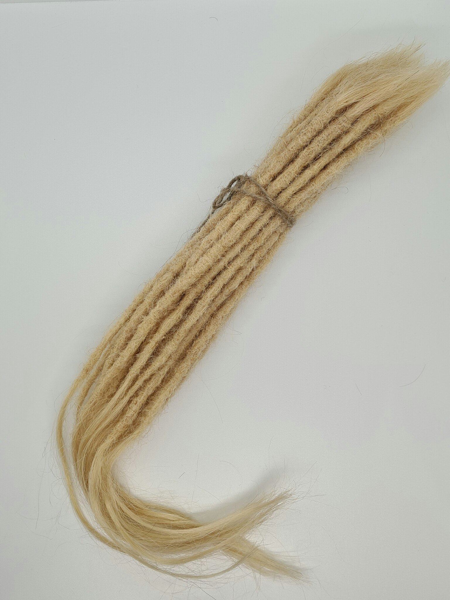 Guldblond Äkta Dreads 40-45cm