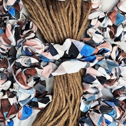 "Blå Trianglar" XL Scrunchie Dreadsnodd