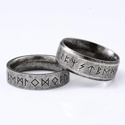 Ring runic script