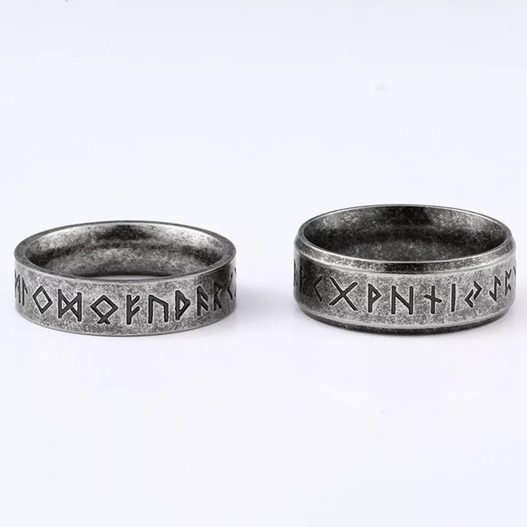 Ring runic script