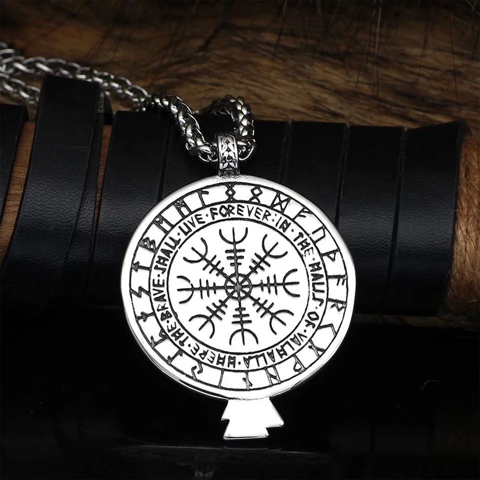 Necklace Munin Futhark