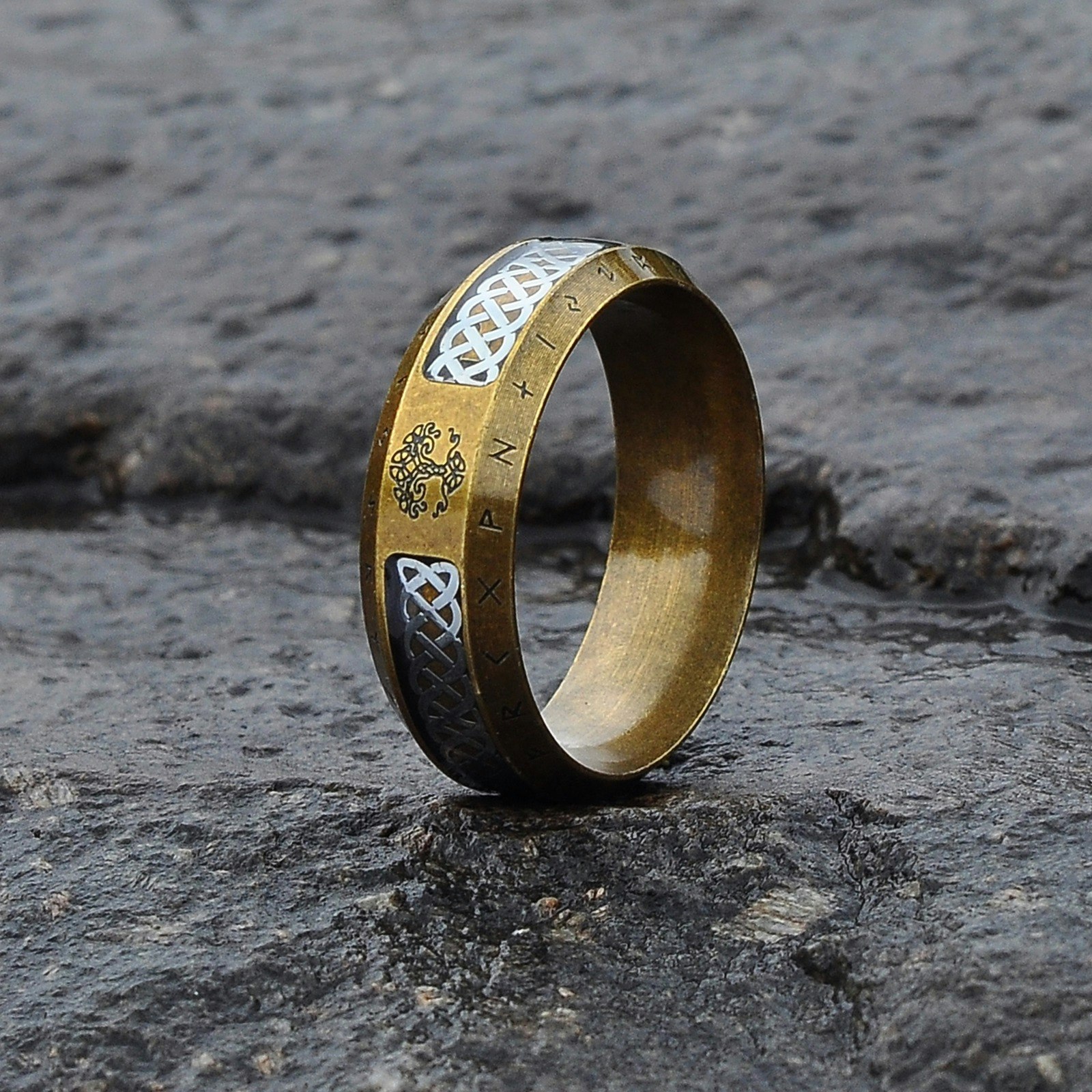 Ring Yggdrasil Runeskript Bronze