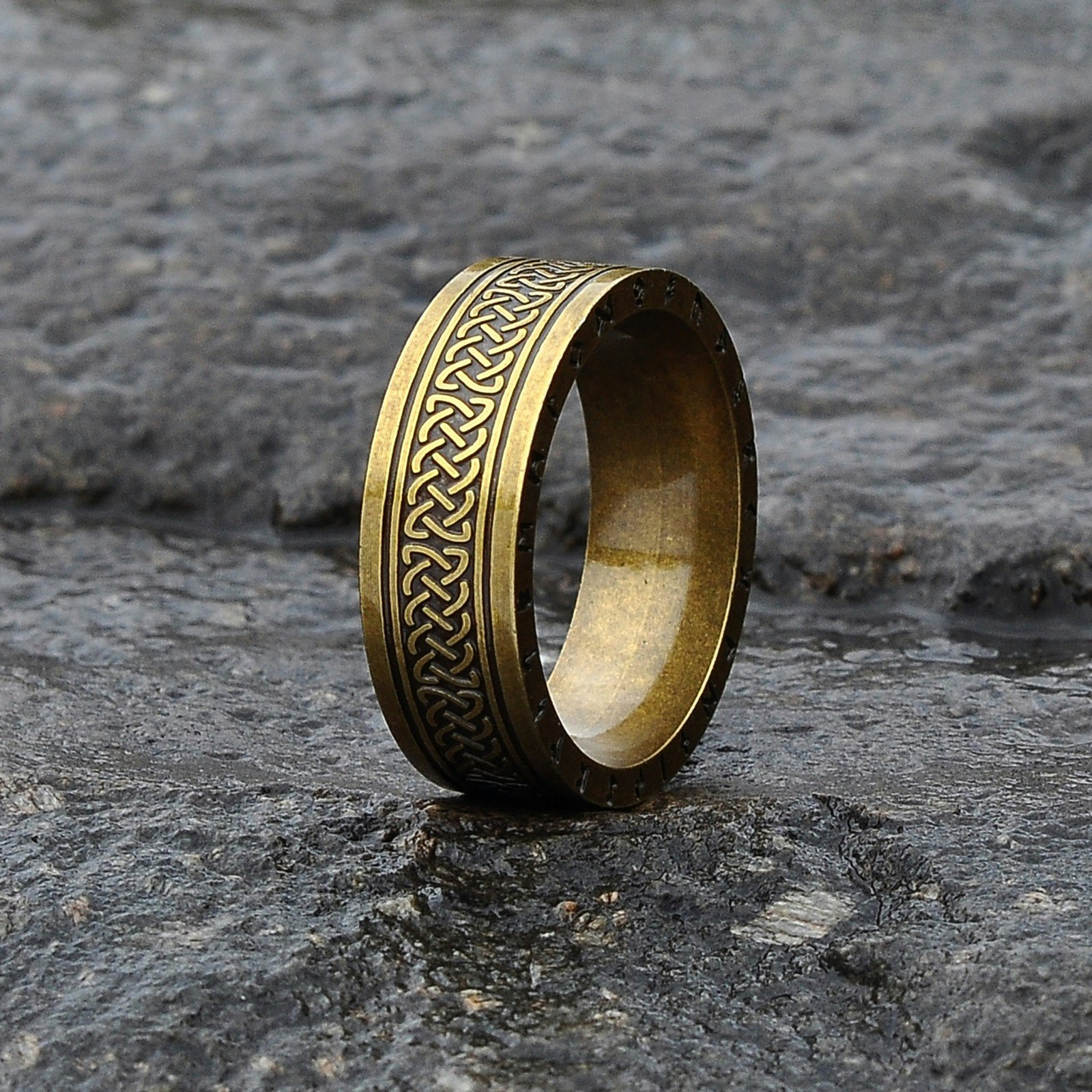 Ring Celtic Futhark Bronze