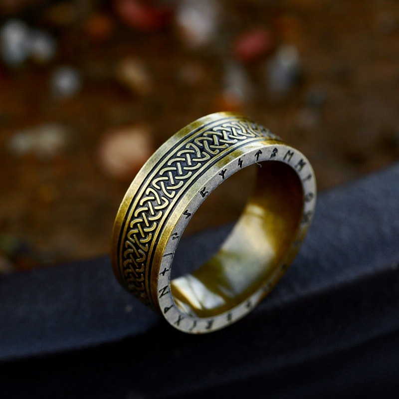 Ring Celtic Futhark Bronze