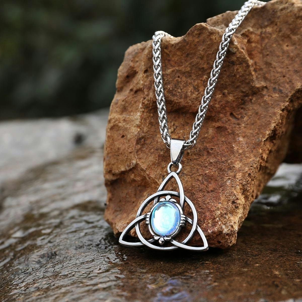 Halskæde Måntriquetra