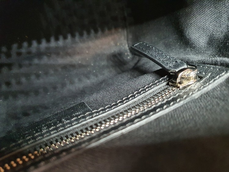 Givenchy Pre-owned Antigona Mini Leather Shoulder Bag- Black