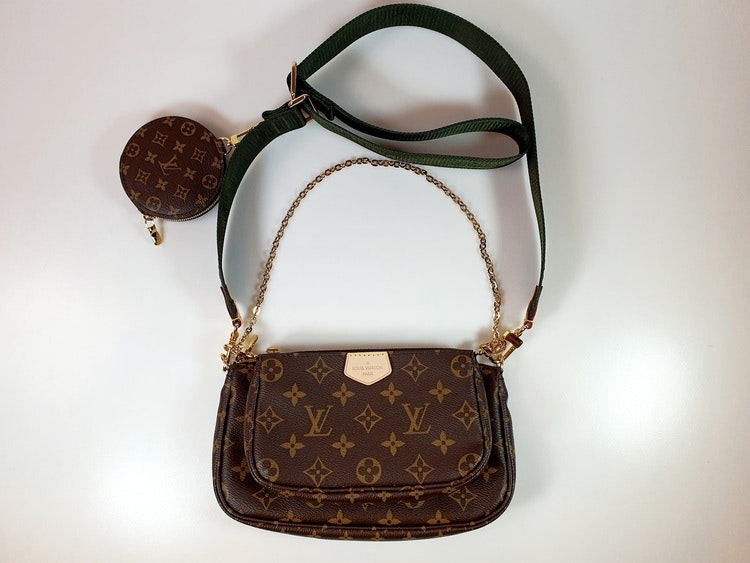 Louis Vuitton Pre-owned Multi Pochette Accessories with Green Strap