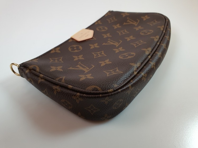 Louis Vuitton Pre-owned Multi Pochette Accessories with Green Strap