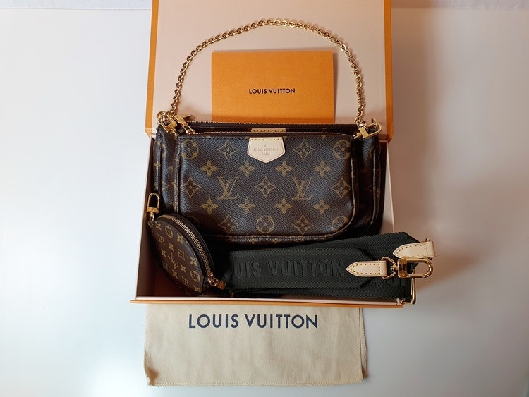 Louis Vuitton Pre-owned Multi Pochette Accessories with Green Strap