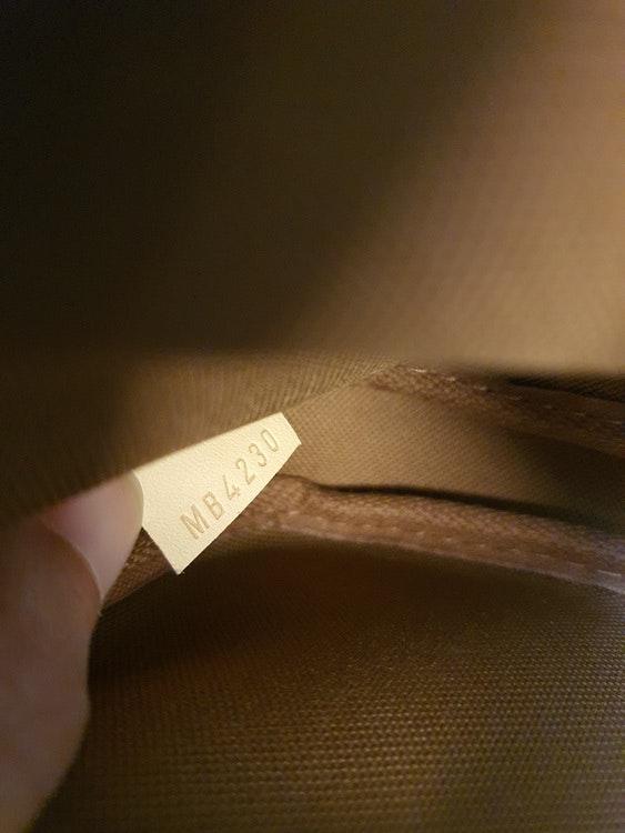 Louis Vuitton Pre-owned Multi Pochette Accessories with Green Strap