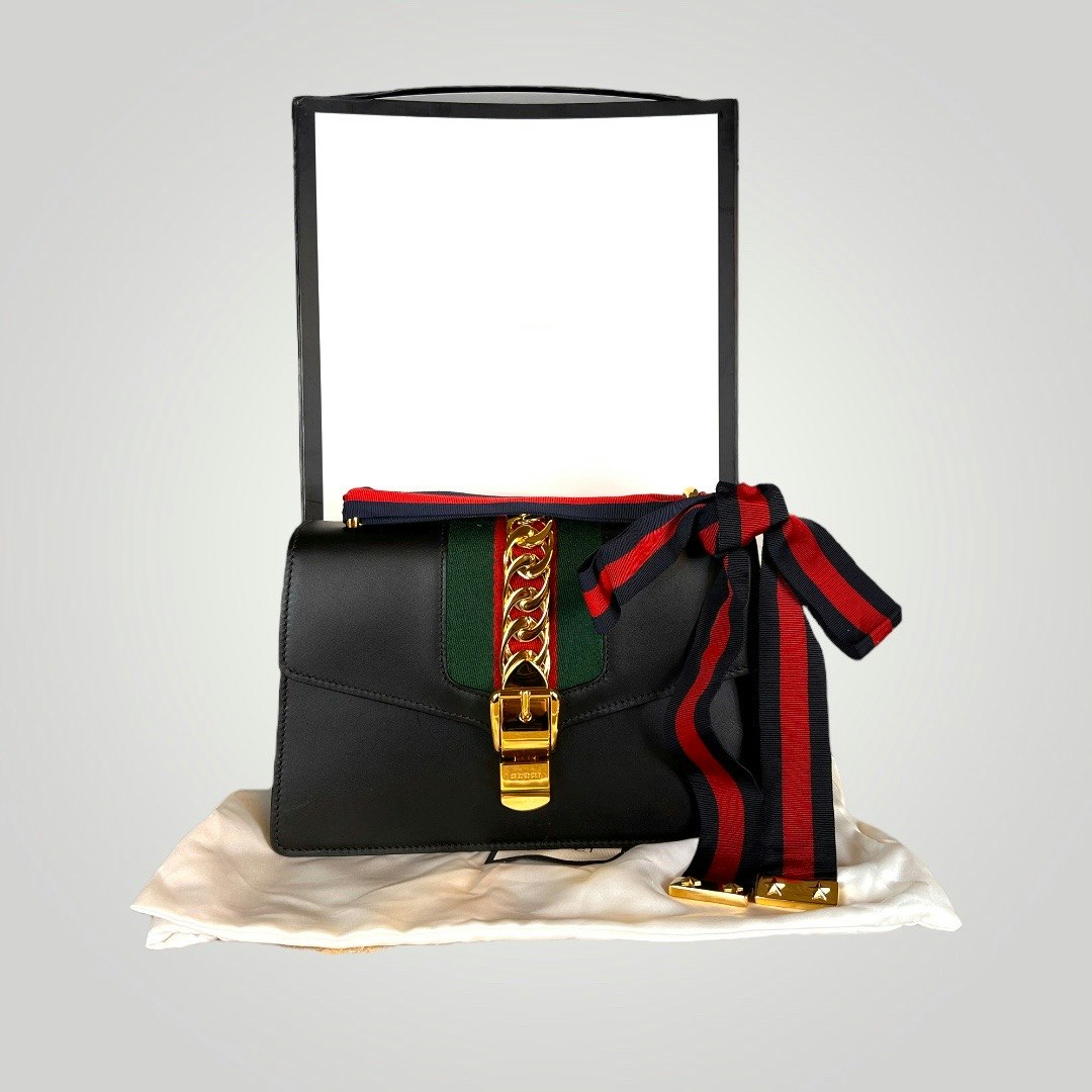 Gucci Pre-owned Sylvie Shoulder Bag