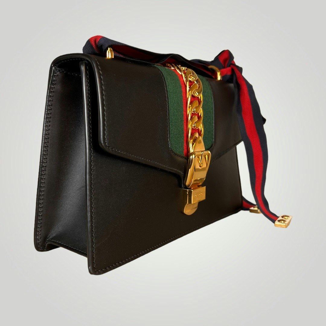 Gucci Pre-owned Sylvie Shoulder Bag