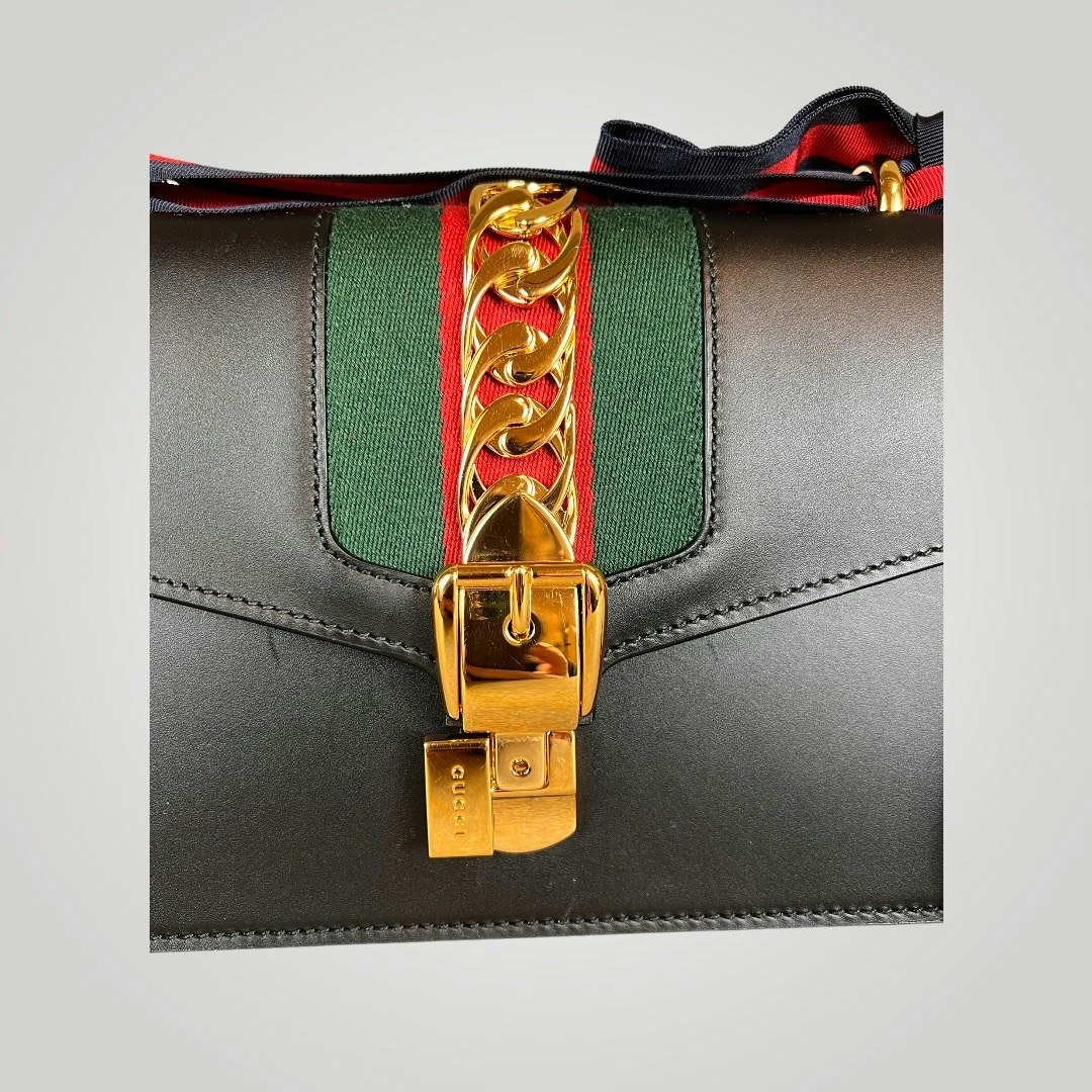 Gucci Pre-owned Sylvie Shoulder Bag