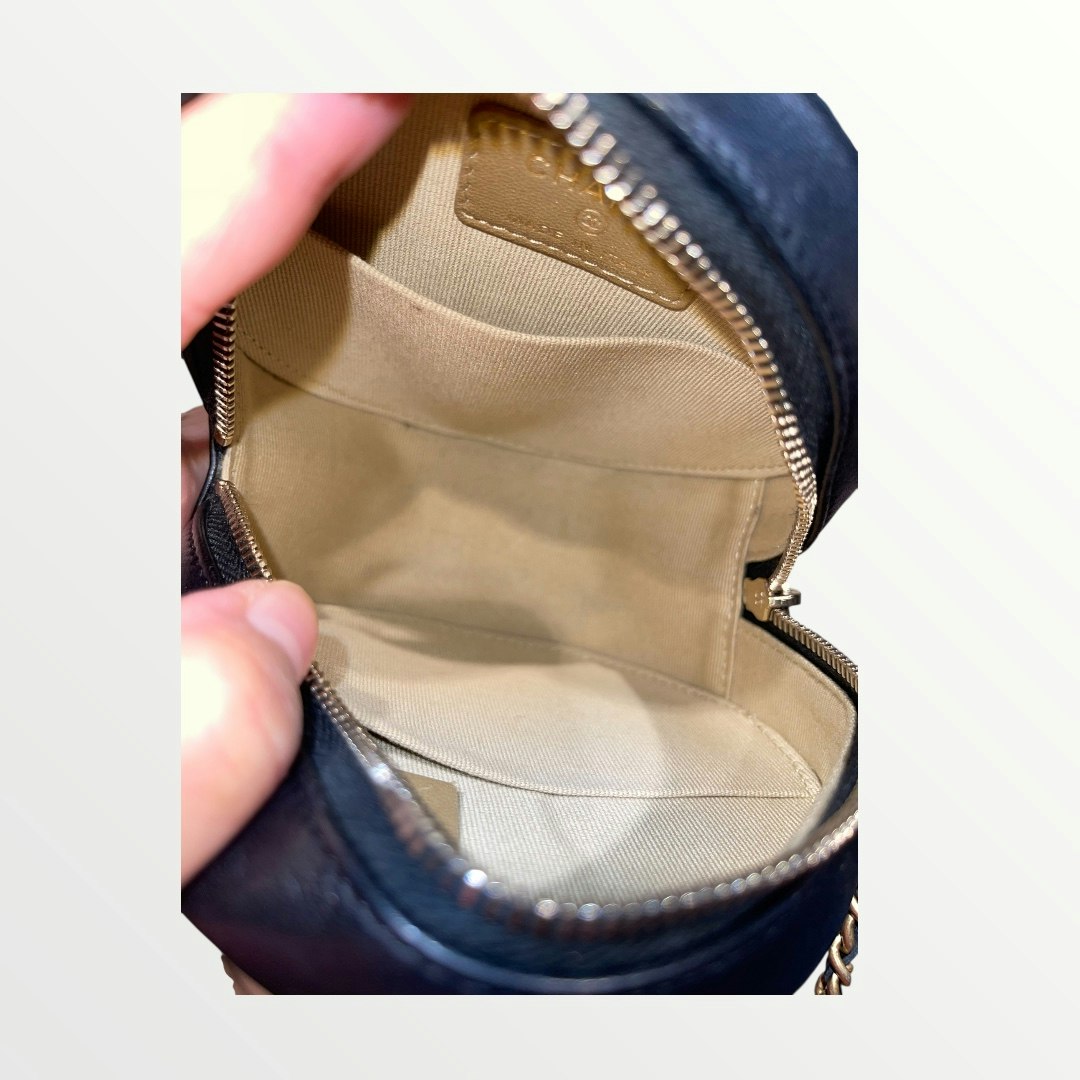 CHANEL Pre-owned Round Mini Bag