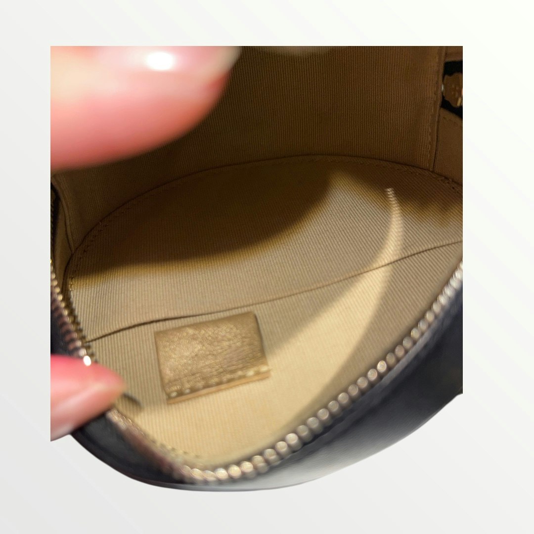 CHANEL Pre-owned Round Mini Bag