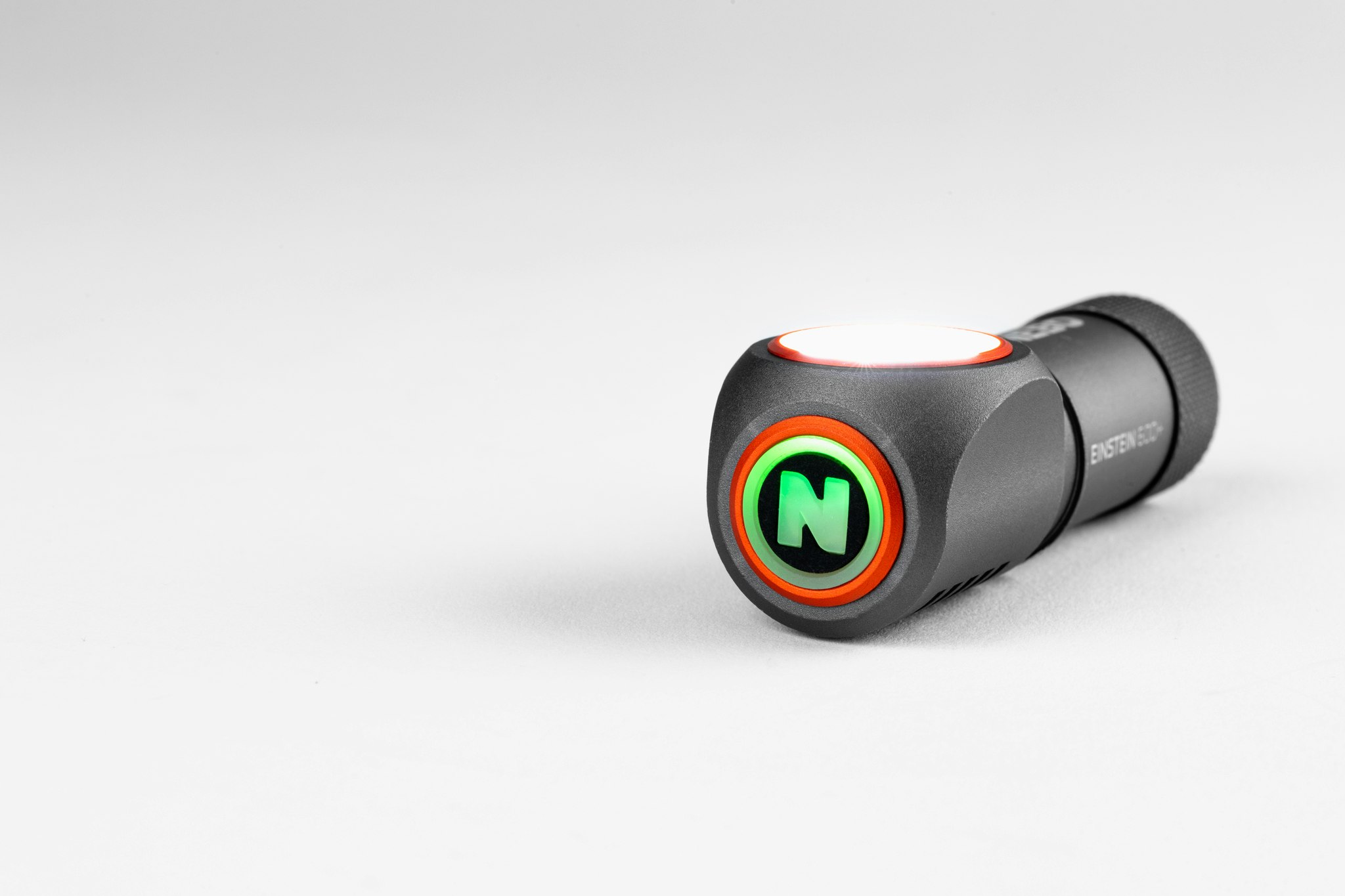 NEBO Einstein 600+, 600 Lumen - Demoex