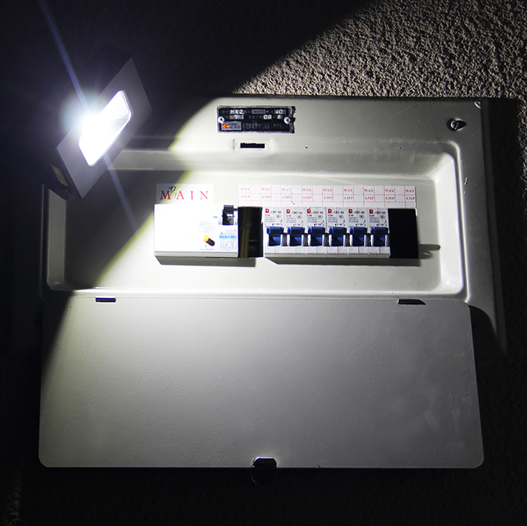 PTX Pro Arbetslampa 2 in 1 – 400 Lumen
