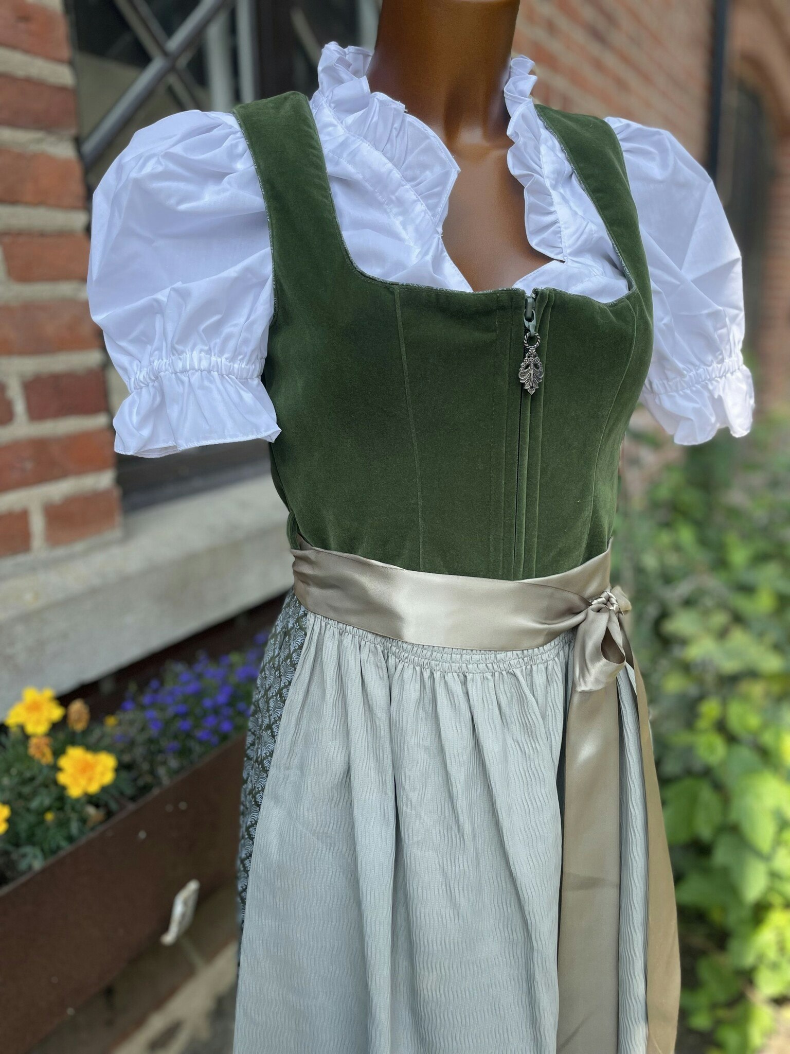 MarJo Trachten " Gerach " Dirndlklänning , Farn