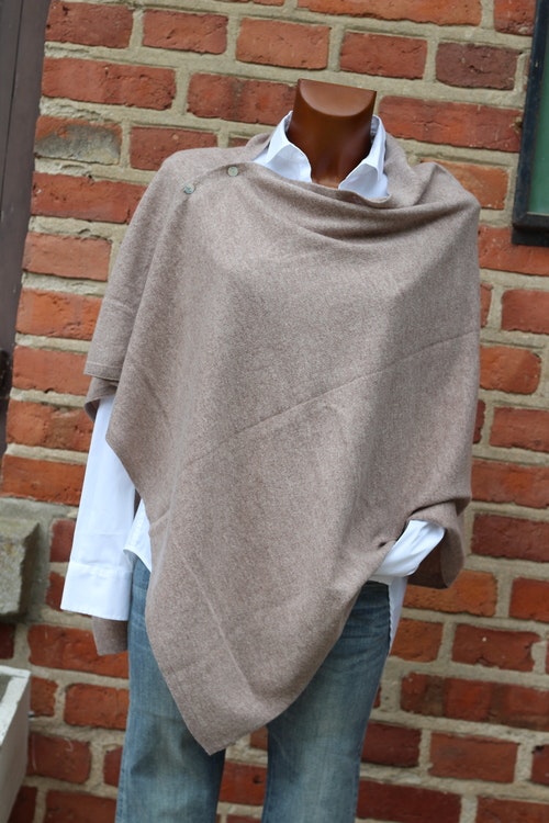 Brilliant cashmere poncho, flera färgställningar