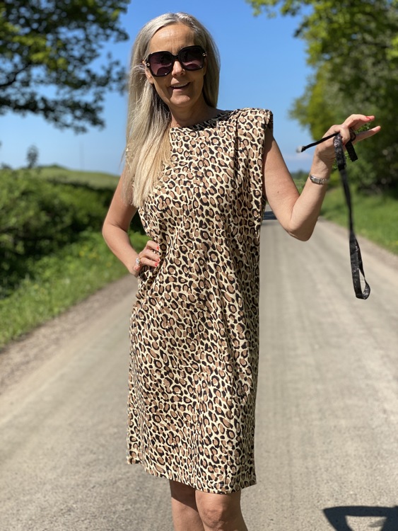 Summum leopardmönstrad klänning