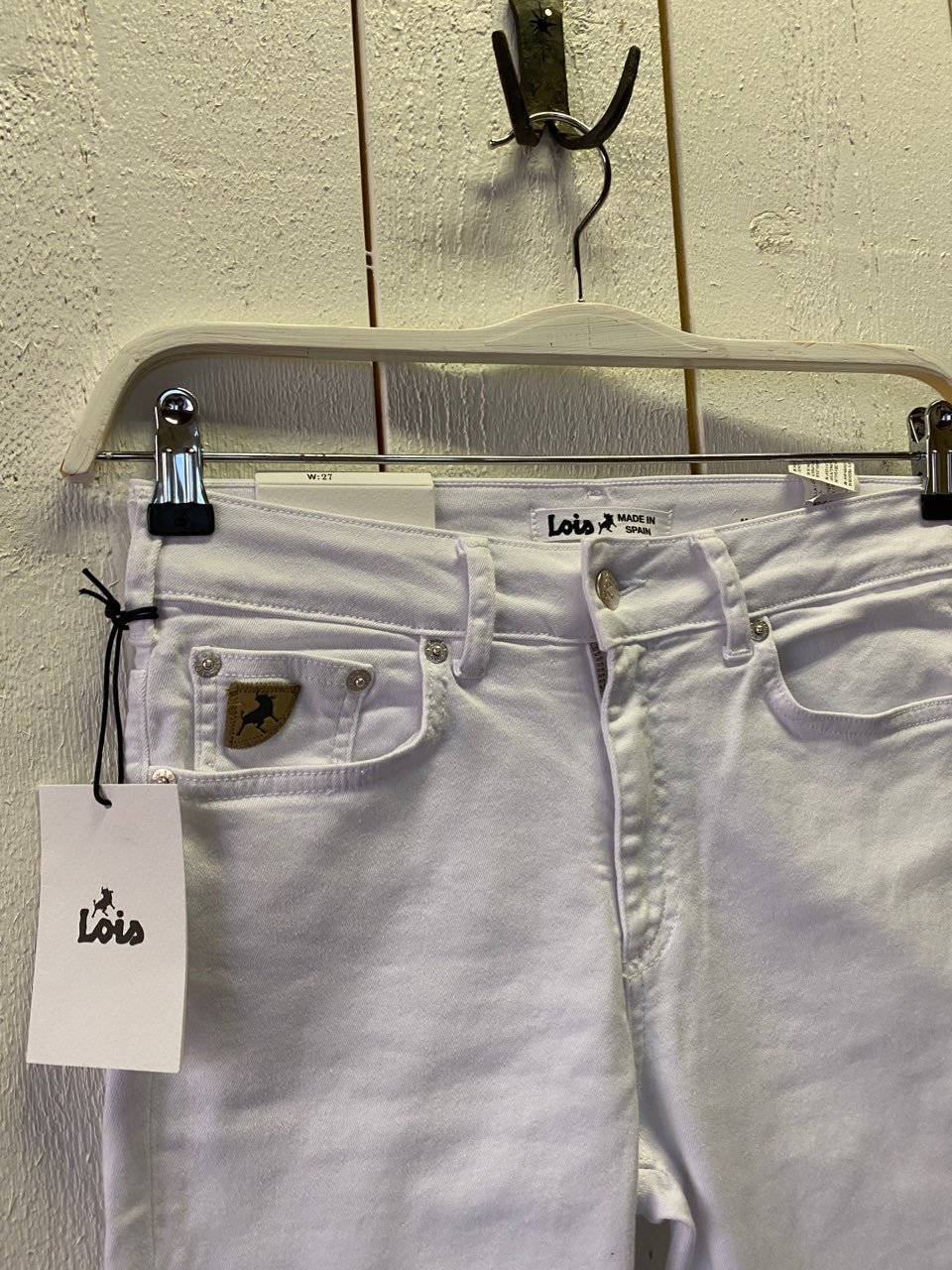 Lois jeans "Marbella Boot cropped " vit med fransar