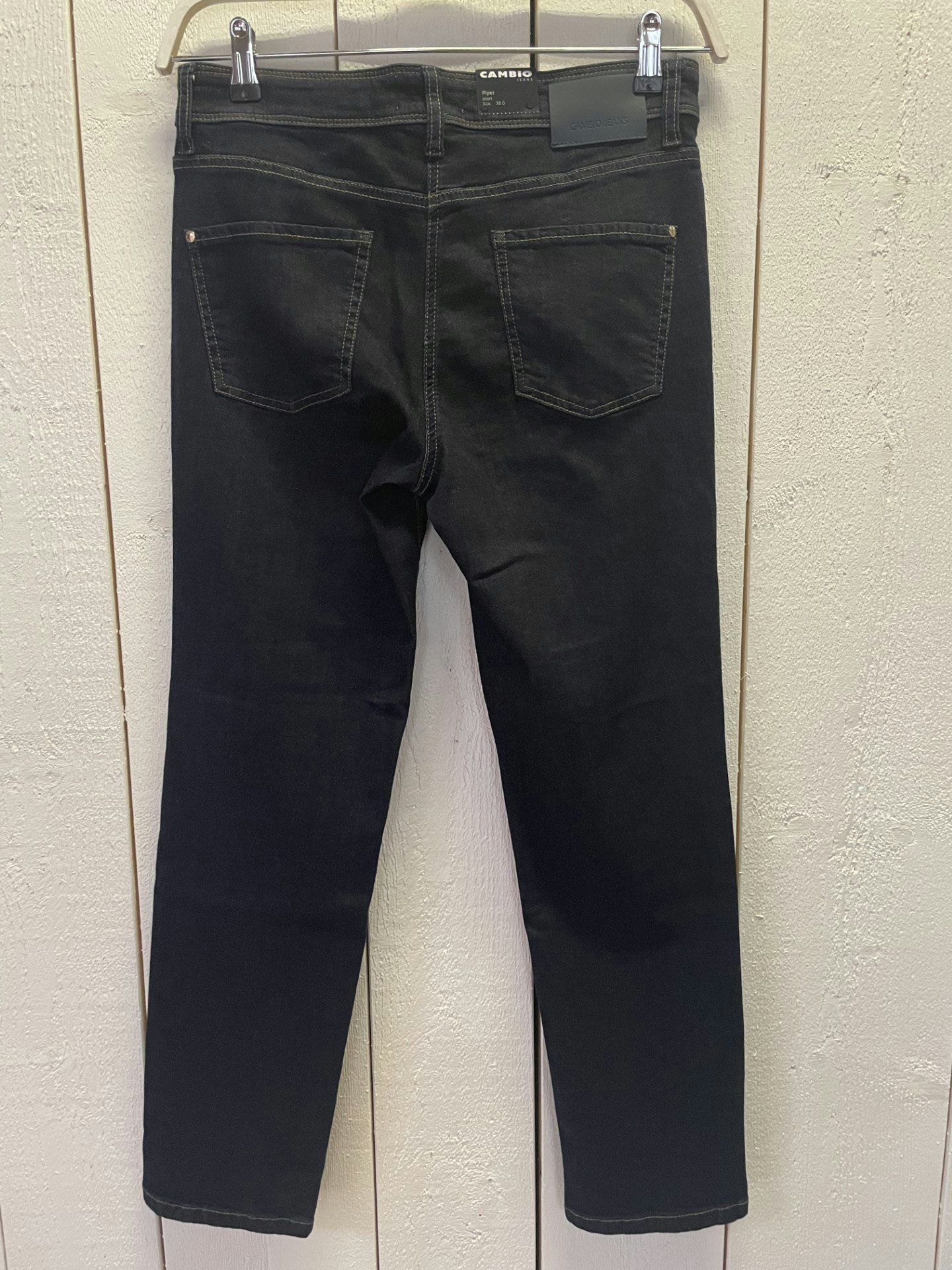 Cambio jeans "Piper Short" , Mörkblå med snygg detalj