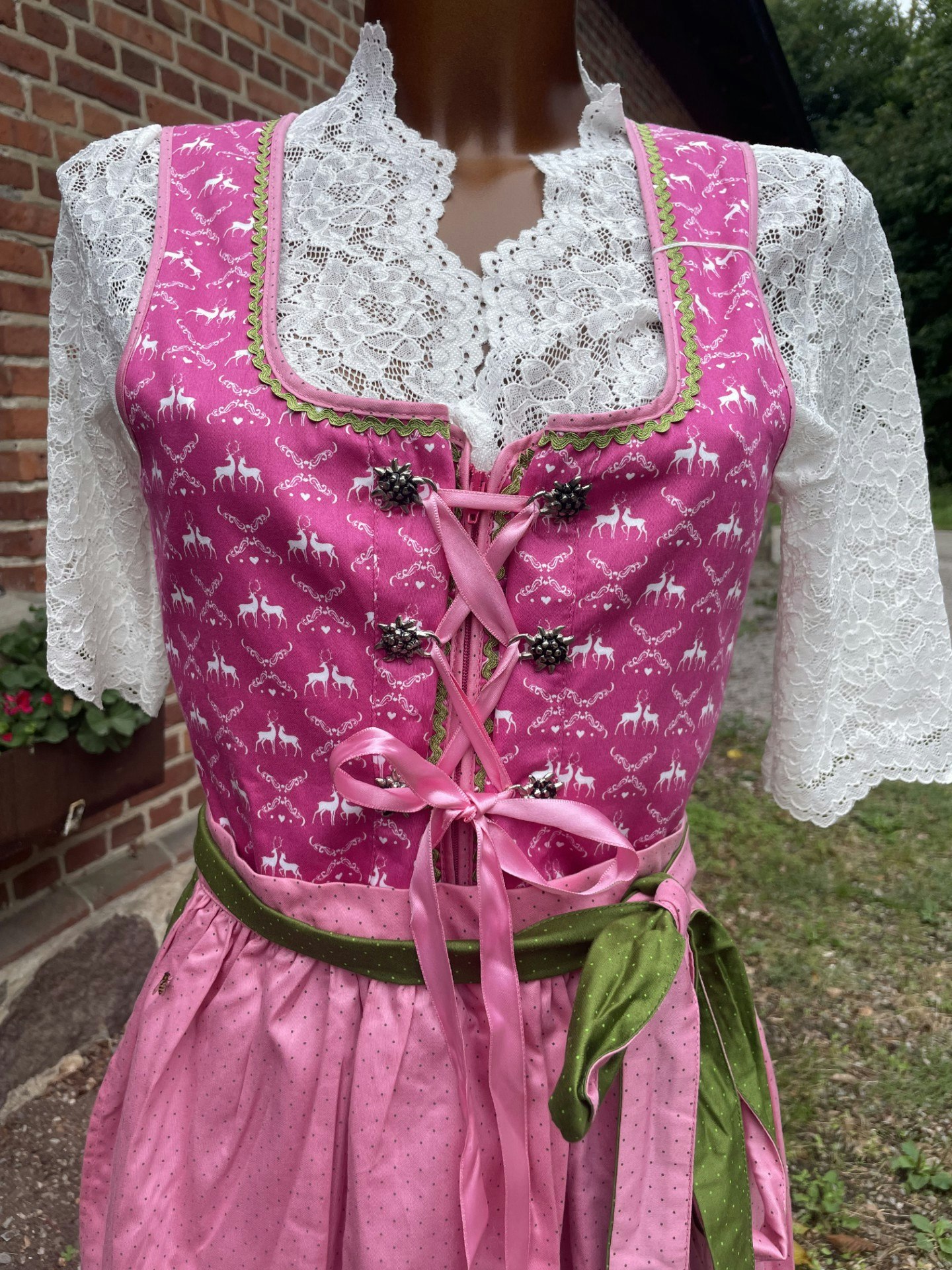 Ramona Lippert " Rosa hjortar " , Rosa / grön