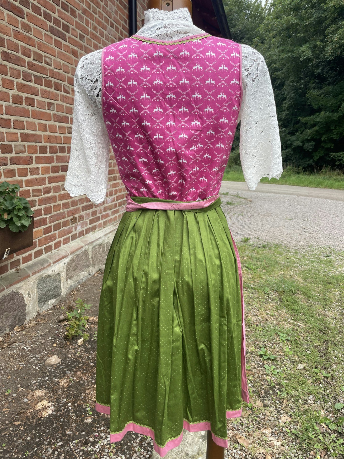 Ramona Lippert " Rosa hjortar " , Rosa / grön