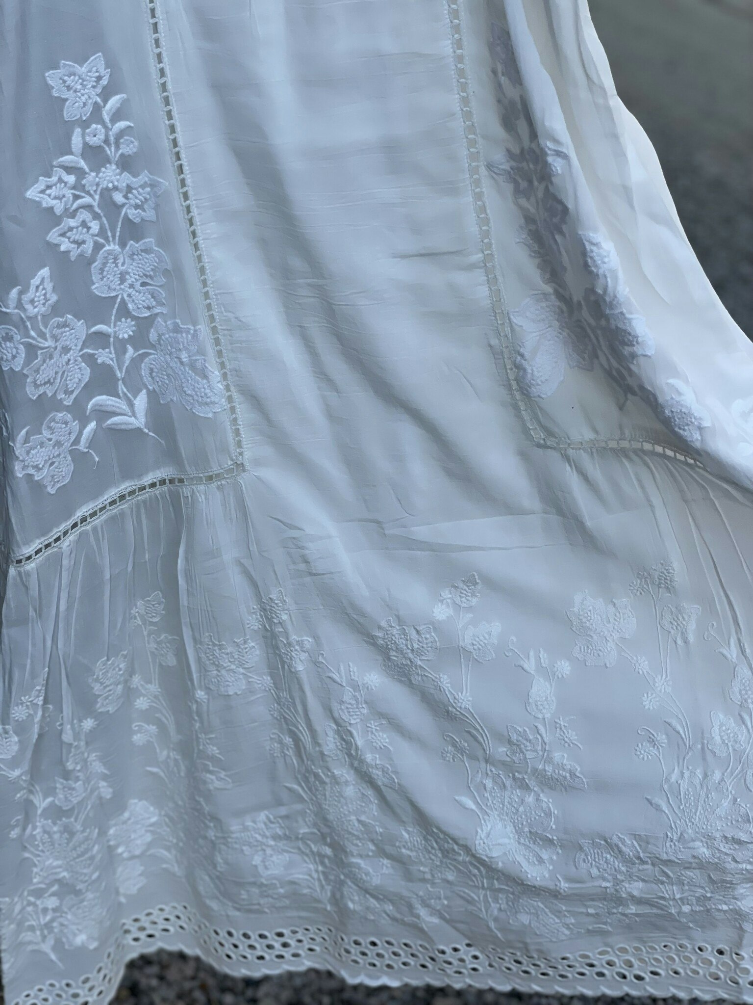 Fuego klänning " broderi & pärlor " , Off white